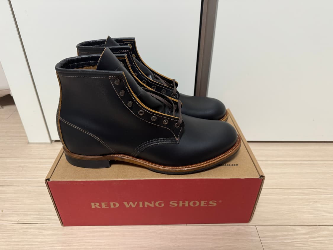 레드윙 벡맨 9060 플랫박스 280 (us10) 새상품 판매합니다 상품이미지1