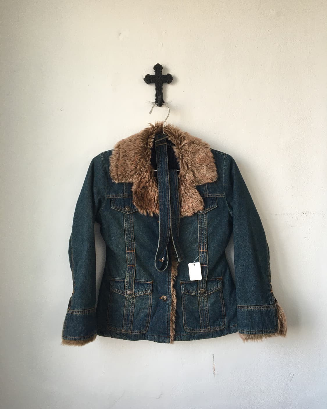 Belted fake fur trimming denim jacket 상품이미지2