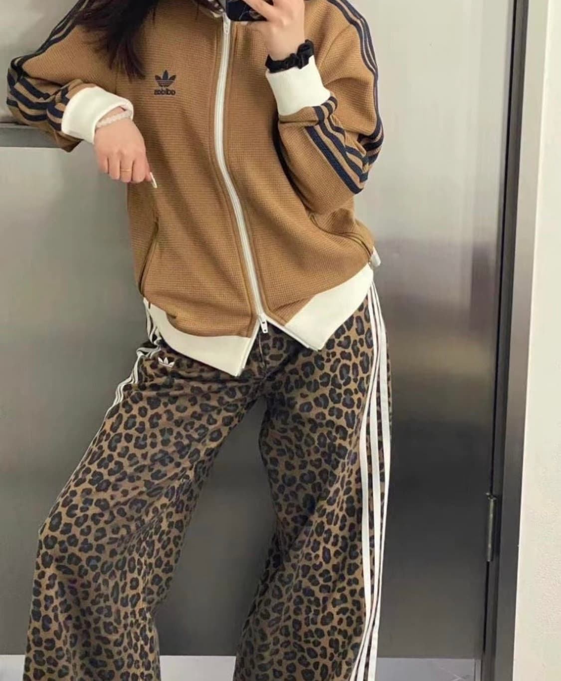 [30] 아디다스 오리지널 데님 루즈 레오파드 프린트 상품이미지2