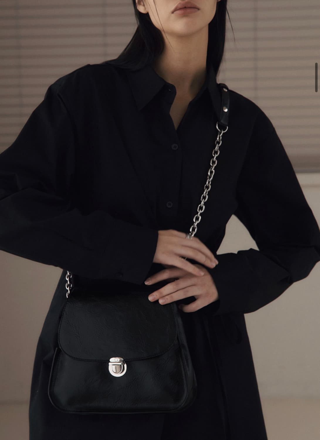 (새상품) 레더리 아더 클래식 체인백 [BLACK] 판매 상품이미지6