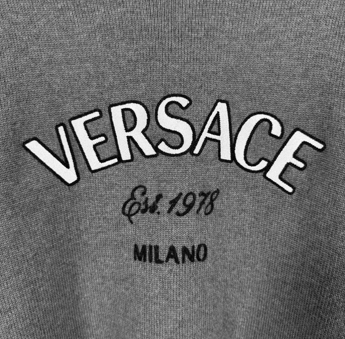 [52] 베르사체 남성 밀라노 스티치 자수 로고 울 니트 스웨터 그레이 상품이미지5