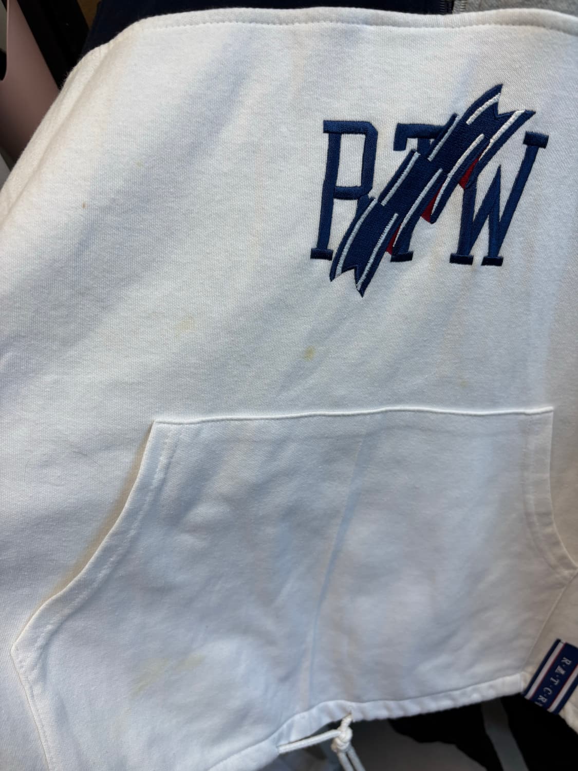 로맨틱크라운 아노락 반집업 맨투맨 L 상품이미지3