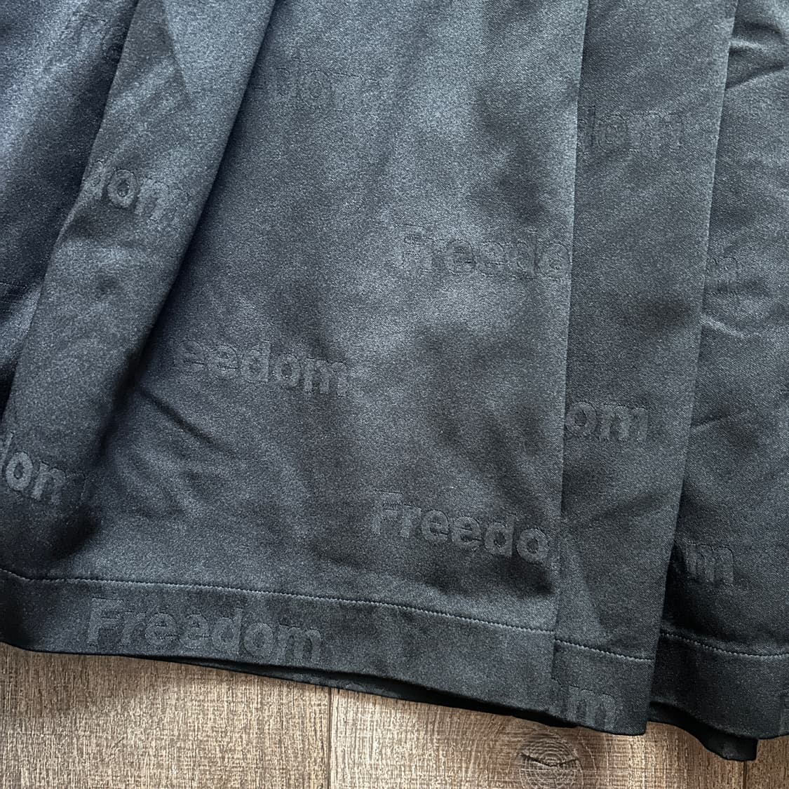 Freedom Message Volume Pleats Skirt 상품이미지4