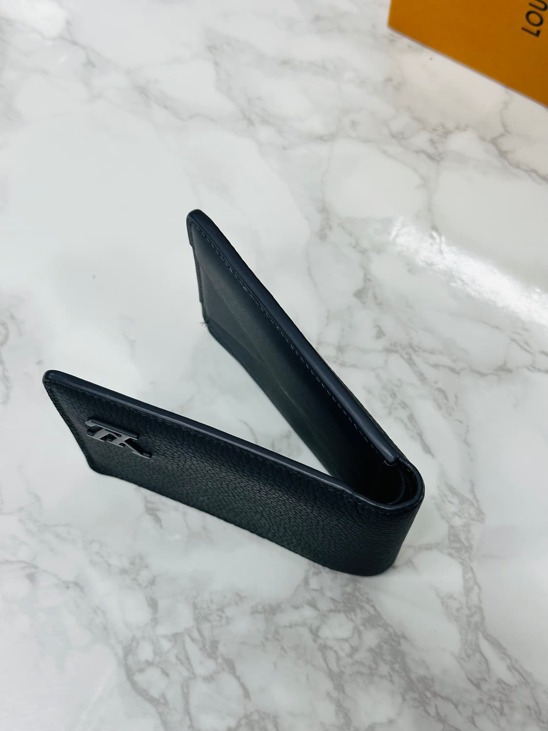 루이비통 에어로그램 반지갑 상품이미지7