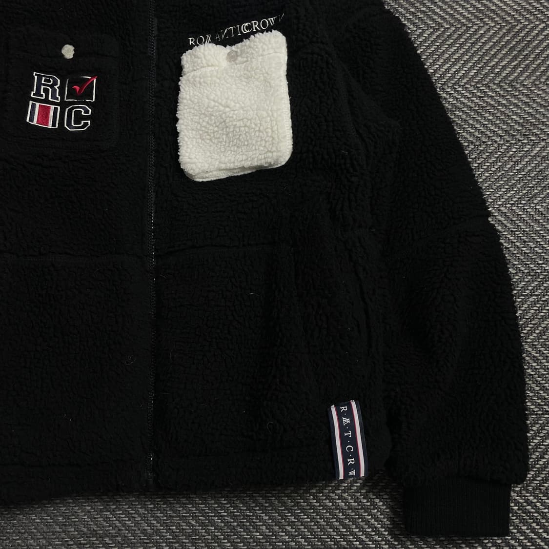 로맨틱크라운 포켓 파카 헤비 플리스 블랙y 3975 상품이미지3