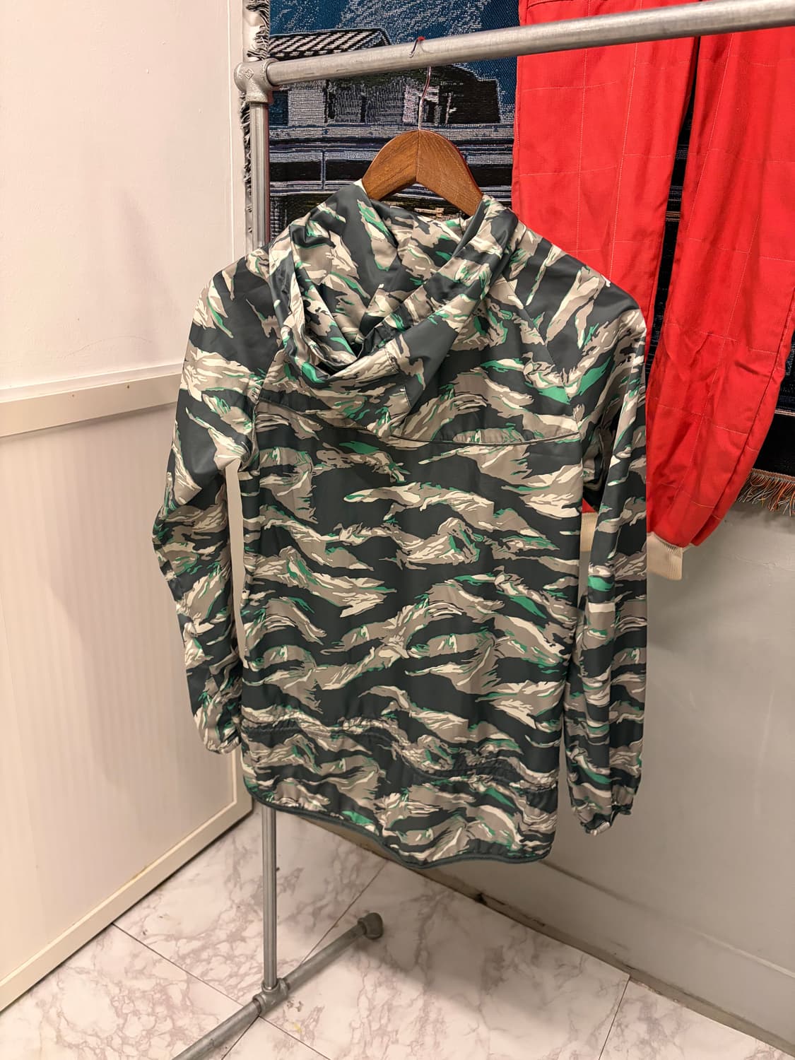 (정품/s)나이키 카모플라쥬 바람막이 a1 상품이미지3