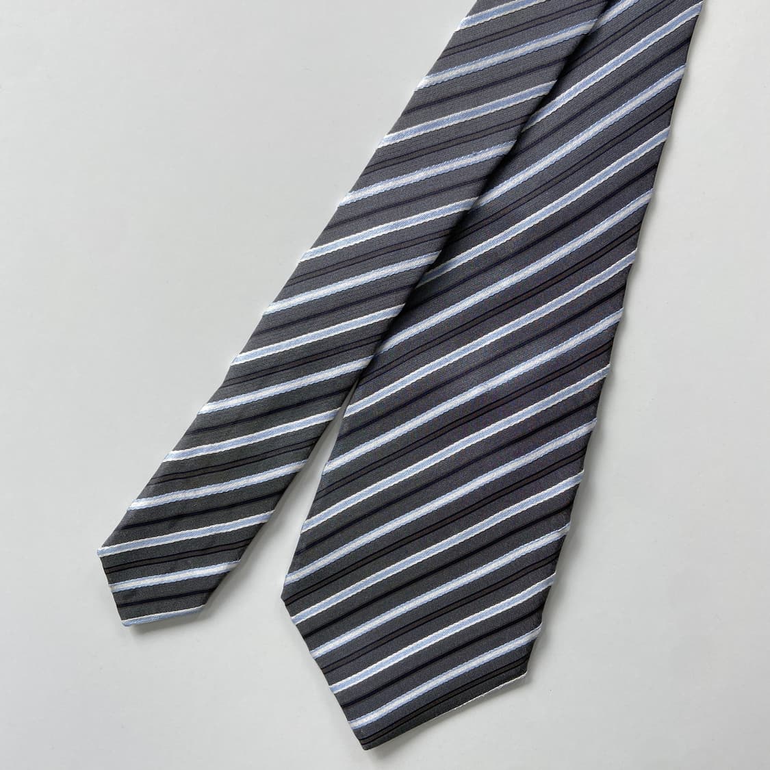 펜디(FENDI) 신형라벨 명품 정품 넥타이 상품이미지3