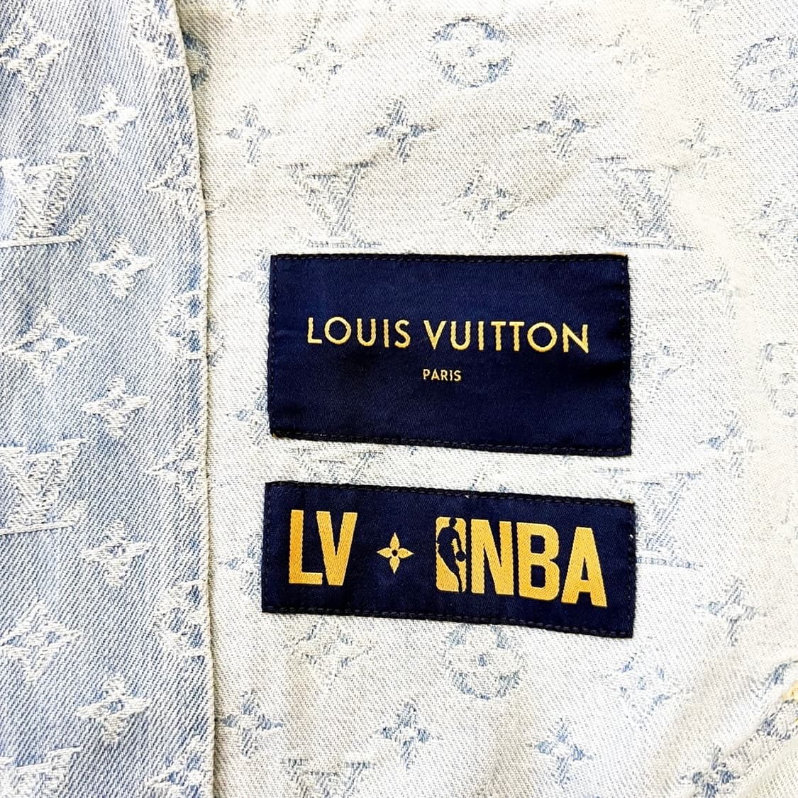 [52/매장판] 루이비통 X NBA 모노그램 데님 후드 자켓 상품이미지8