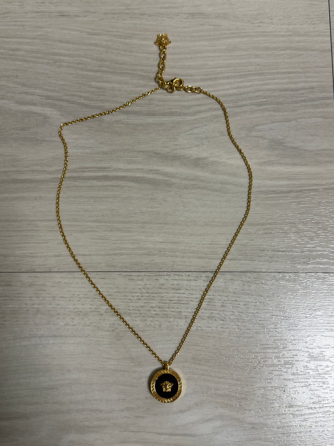 베르사체 목걸이 상품이미지1