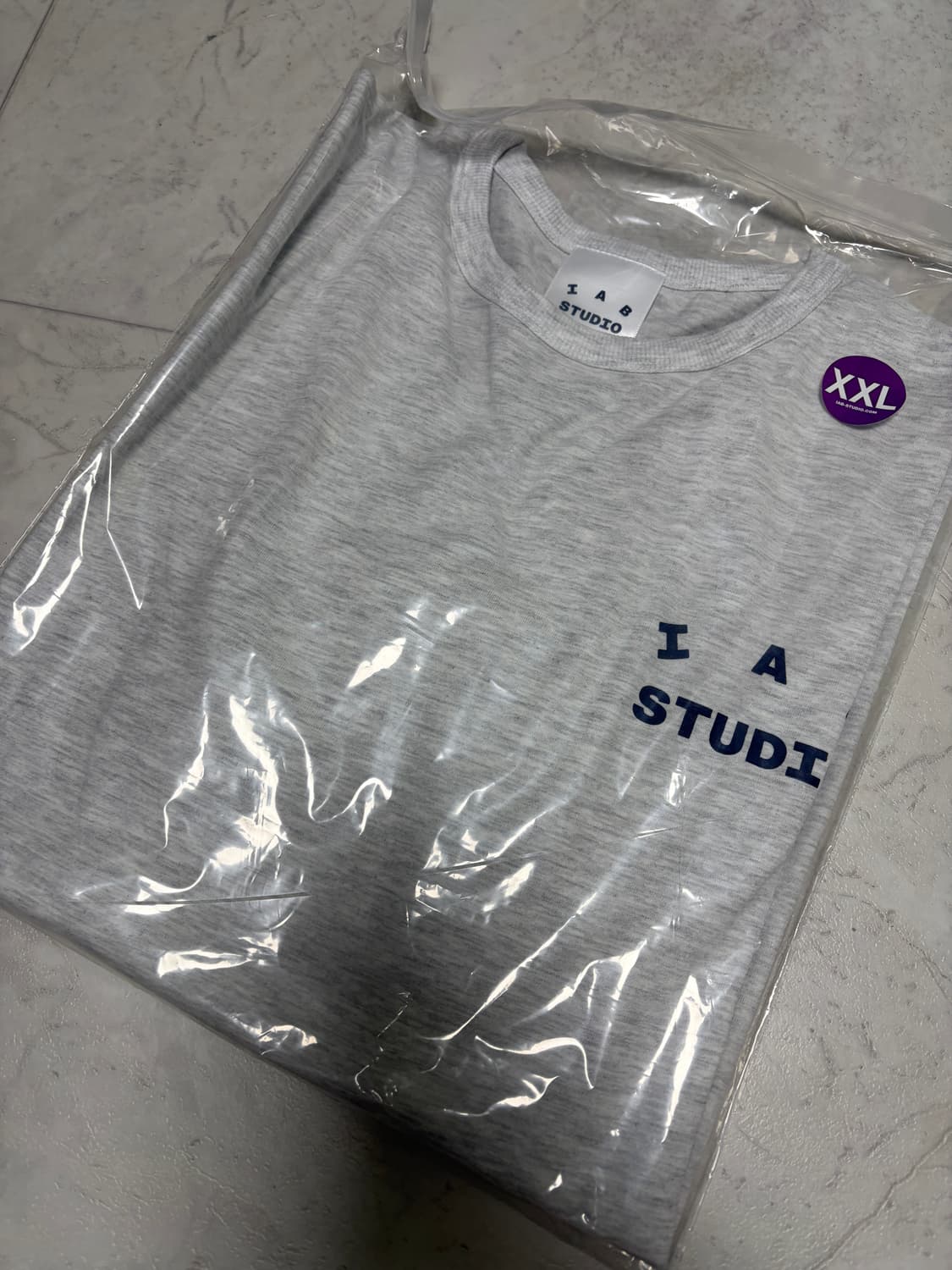 아이앱 스튜디오 롱슬리브 라이트 그레이 상품이미지3