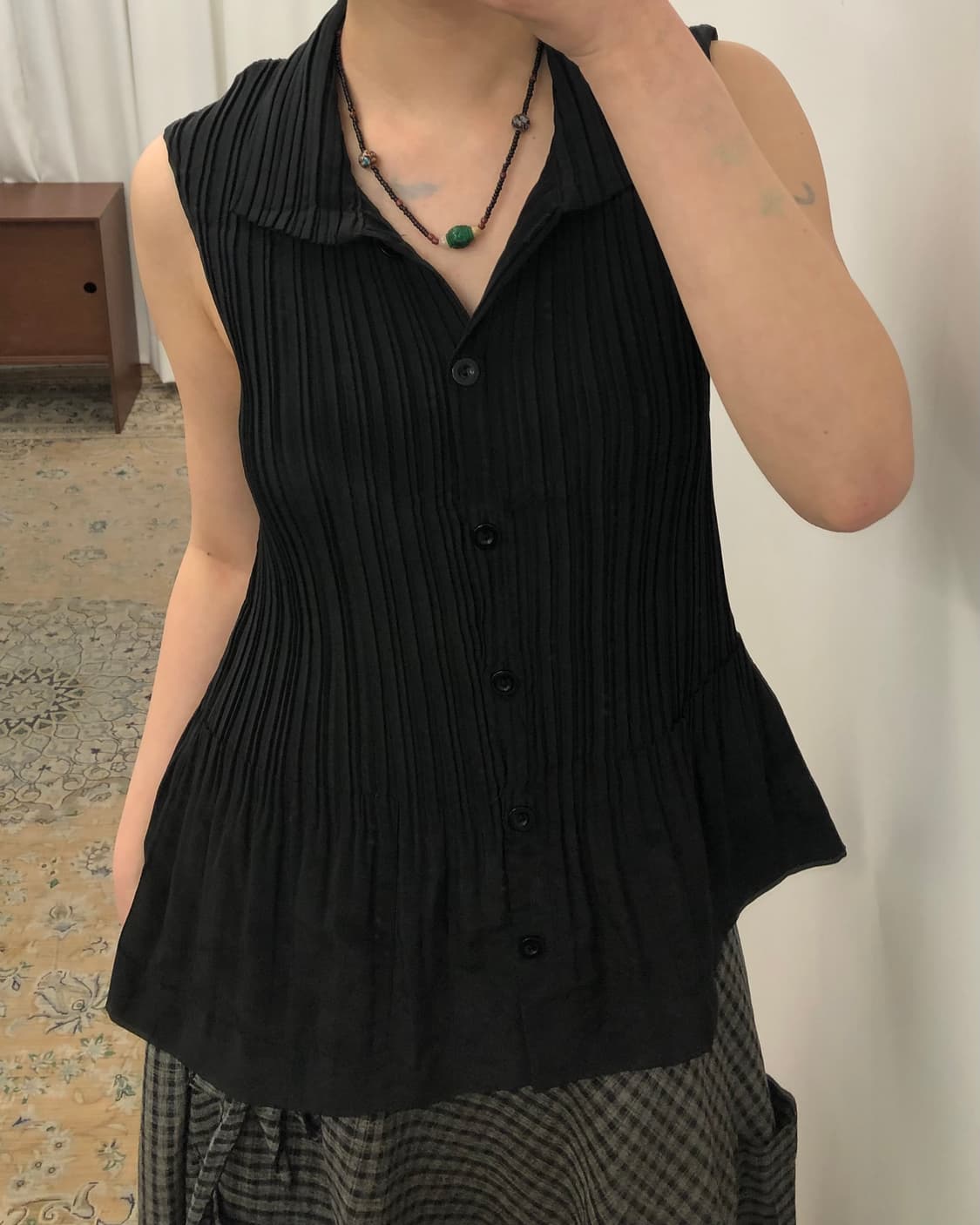 블랙 플리츠 나시 상품이미지3