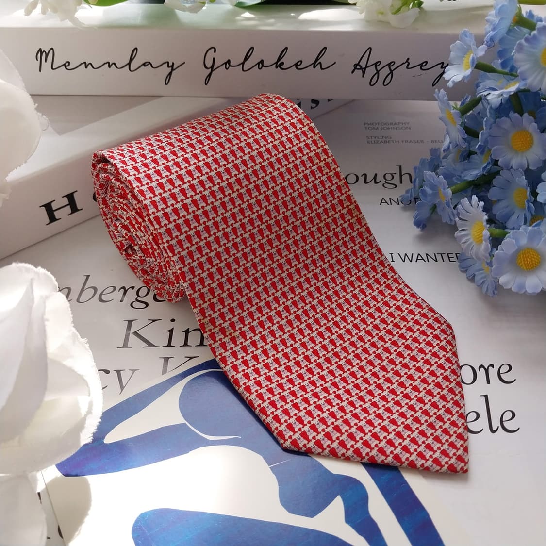 페라가모 실크 레드 강아지 패턴 넥타이 9cm B등급 K2484
 상품이미지3