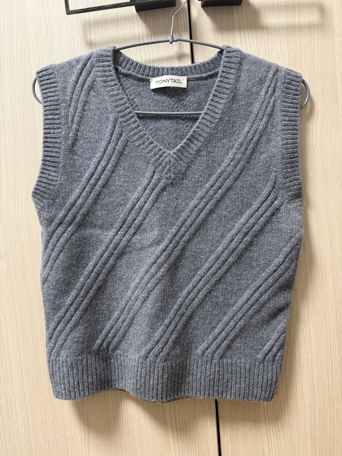 ponytail wool knit vest 상품이미지5