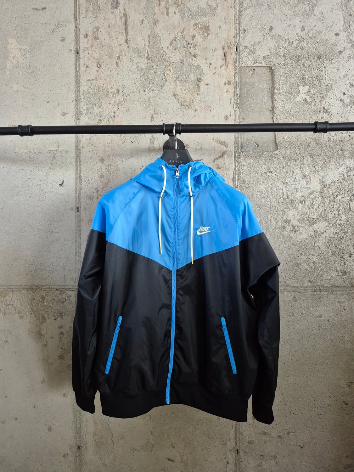 나이키 윈드러너 후드바람막이 상품이미지2