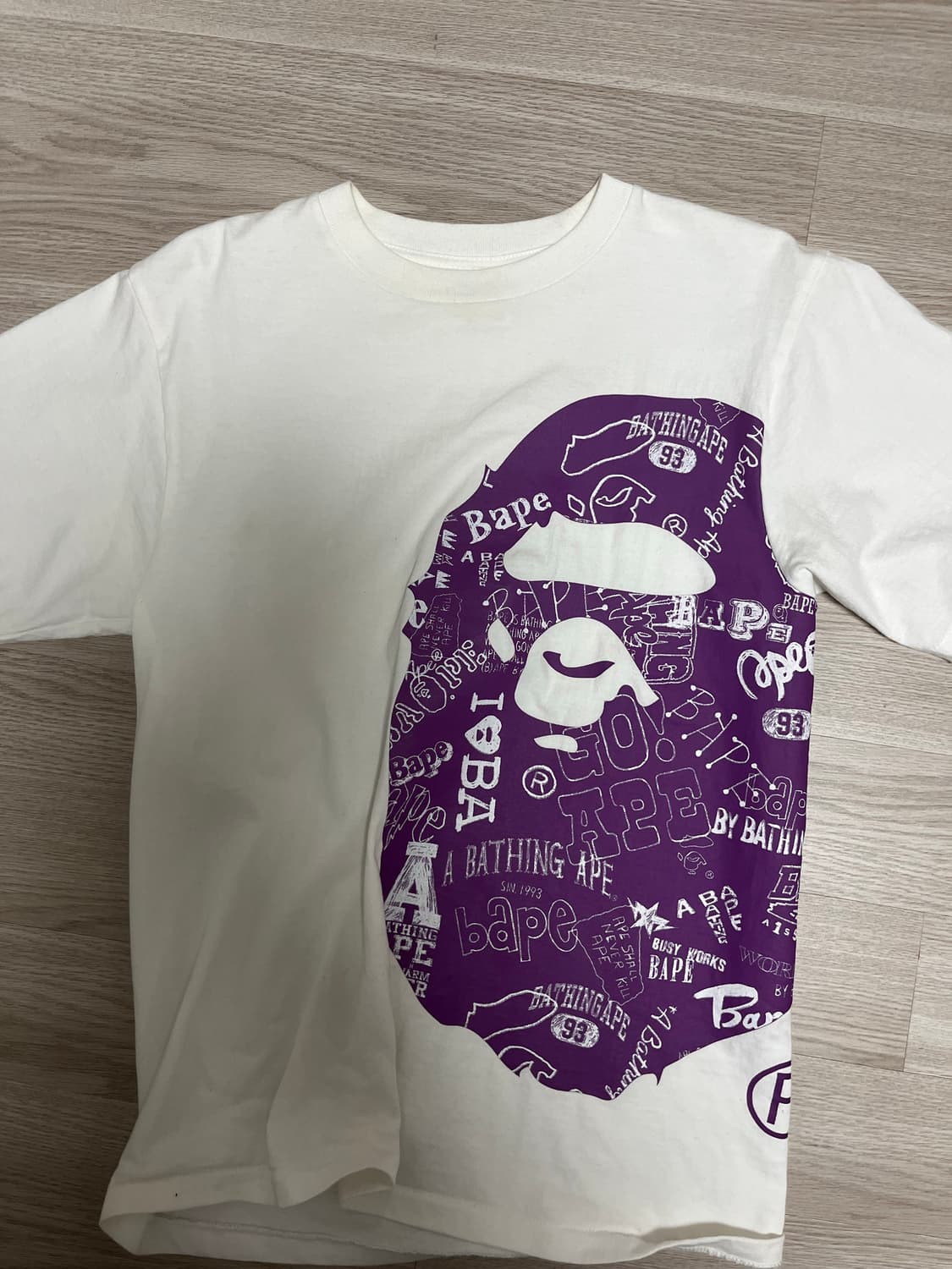 베이프 핸드 드로우 패턴 사이드 빅 에이프 헤드 티셔츠 화이트 퍼플 상품이미지4