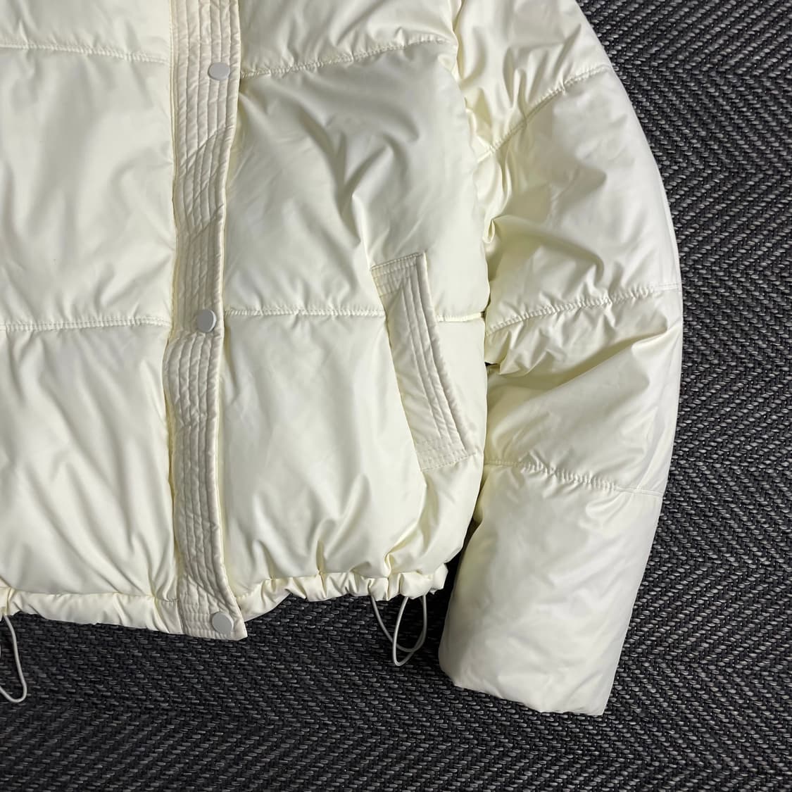 빈티지 우먼스 글로시 크롭 패딩 화이트y 3113 상품이미지3