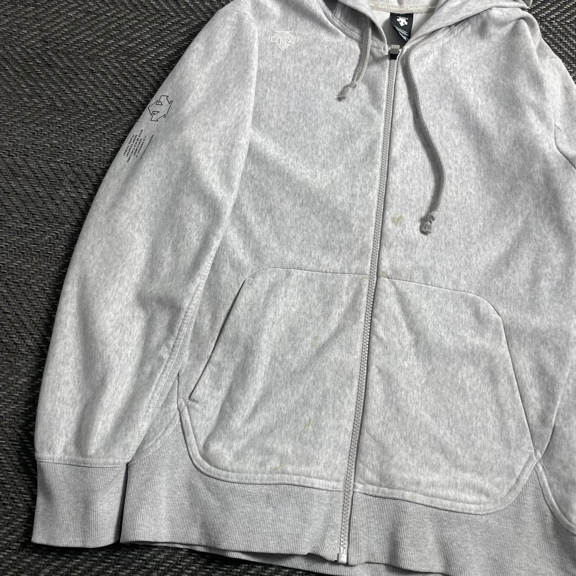 데상트 자수로고 그레이 후드집업o 4444 상품이미지2