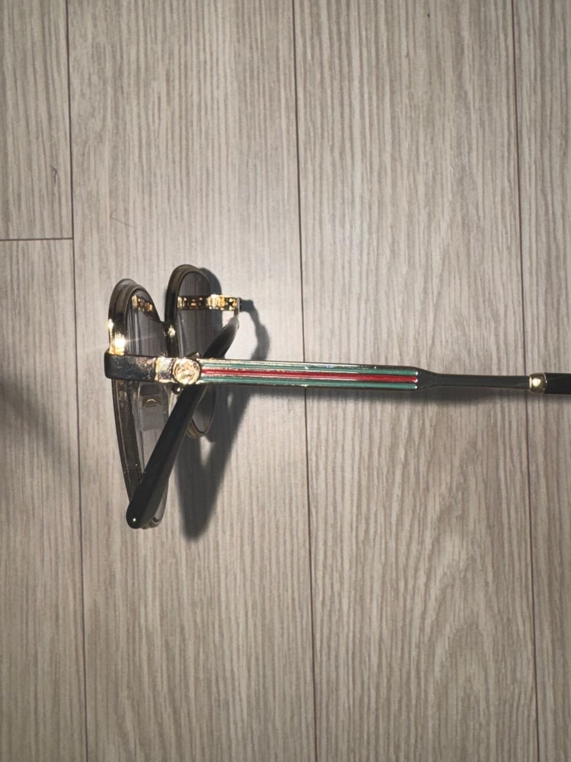 구찌 선글라스 GG0589SK 001 상품이미지6