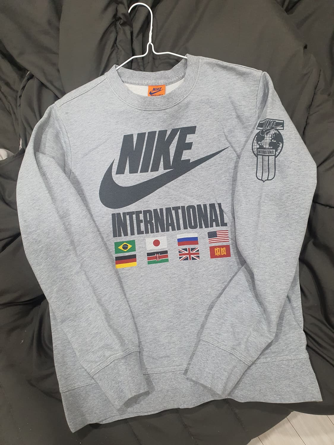나이키 인터네셔날 맨투맨 상품이미지3