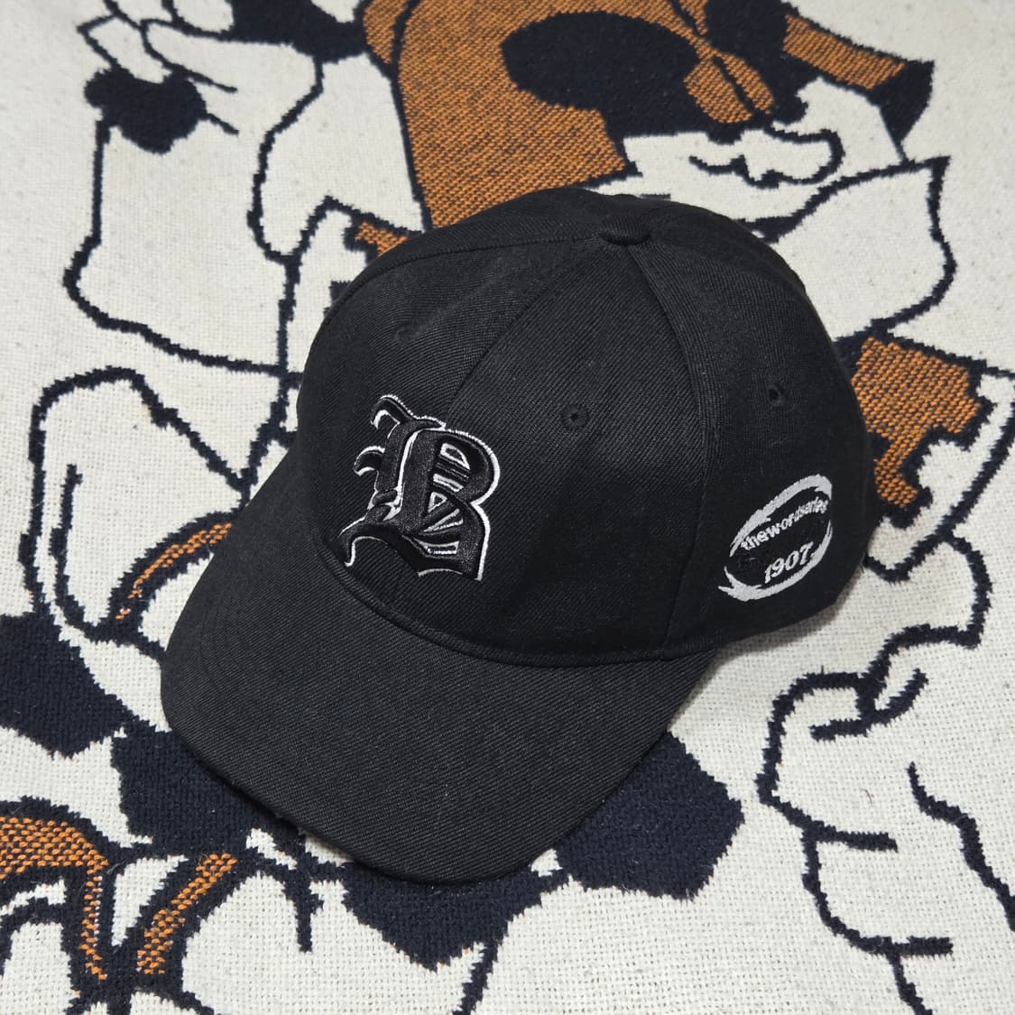보스턴 B 자수 레터링 볼캡 상품이미지1