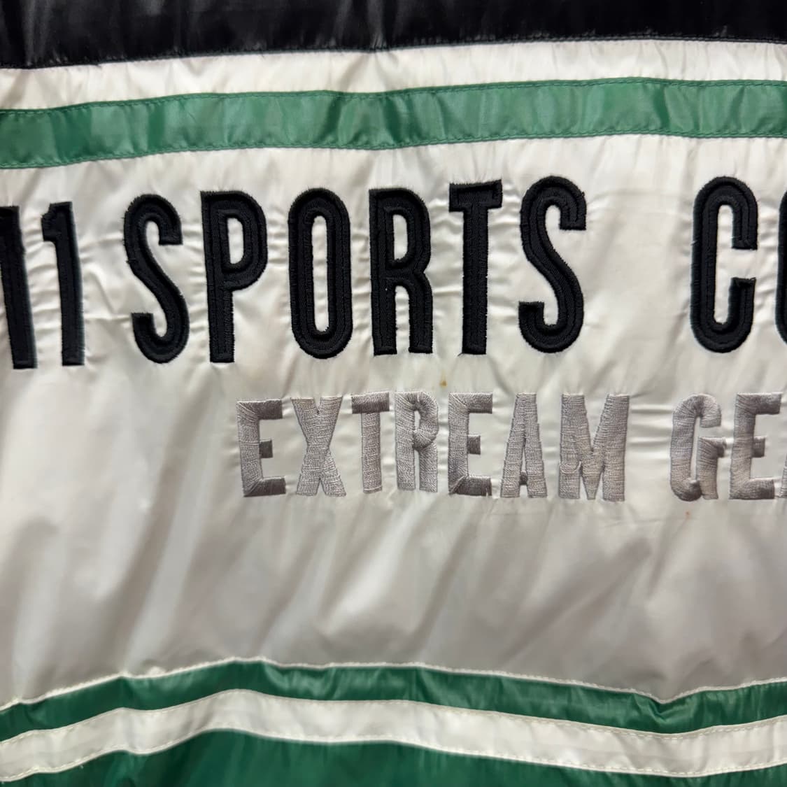 빈티지 올드스쿨 레이싱 패딩 자켓 전면 레이싱 로고 포인트 블랙 상품이미지9