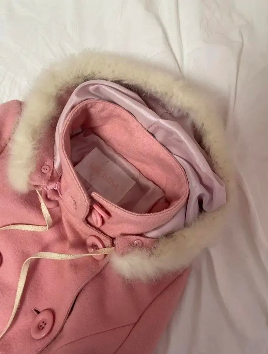 리즈리사 라떼갸루 폼폼 후드 코트 핑크 퍼 상품이미지1