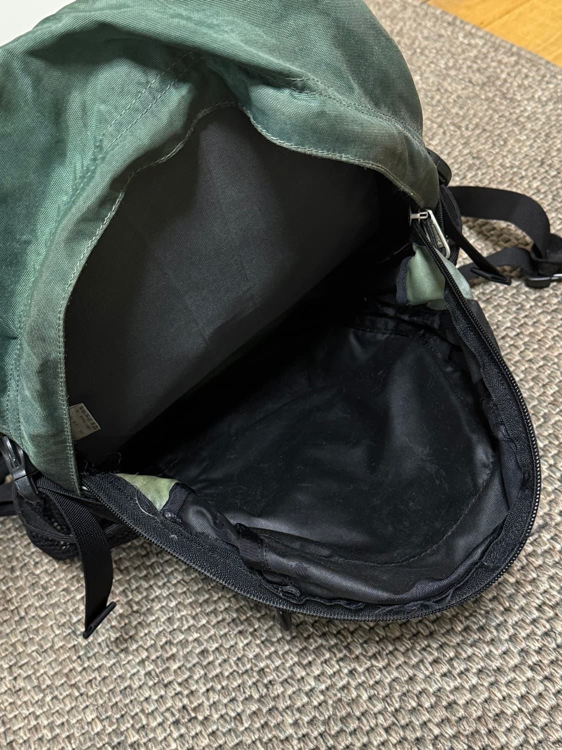 The North Face 노스페이스 : 카키색 백팩 가방 배낭 상품이미지7