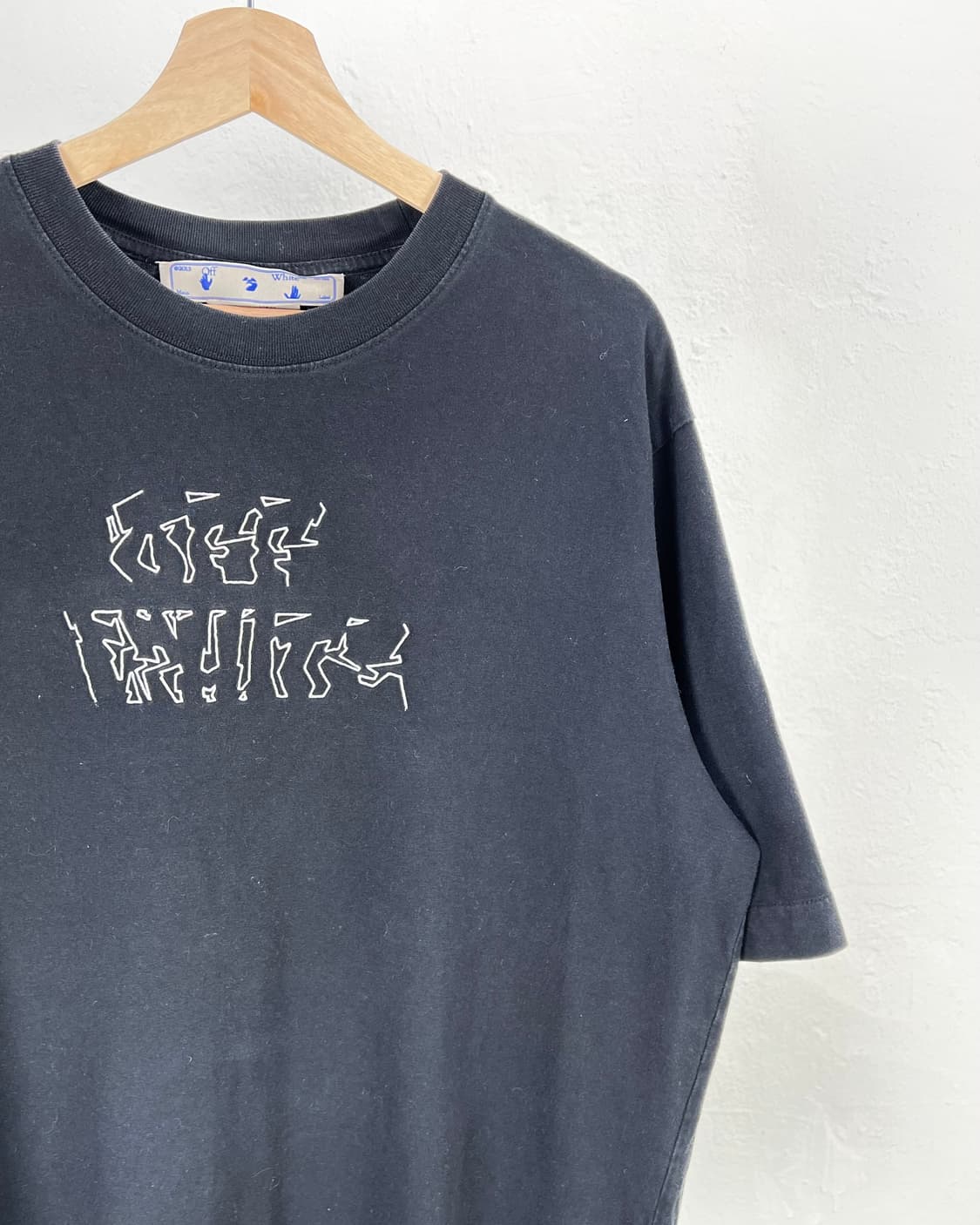 오프화이트 22ss 닌 애로우 스케이트 티셔츠 블랙 상품이미지4