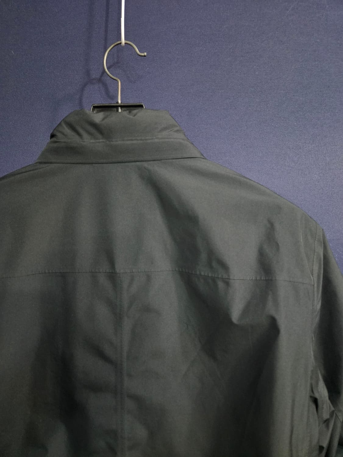 네파 고어텍스 다크그린 남성 110 구스다운 패딩  상품이미지9