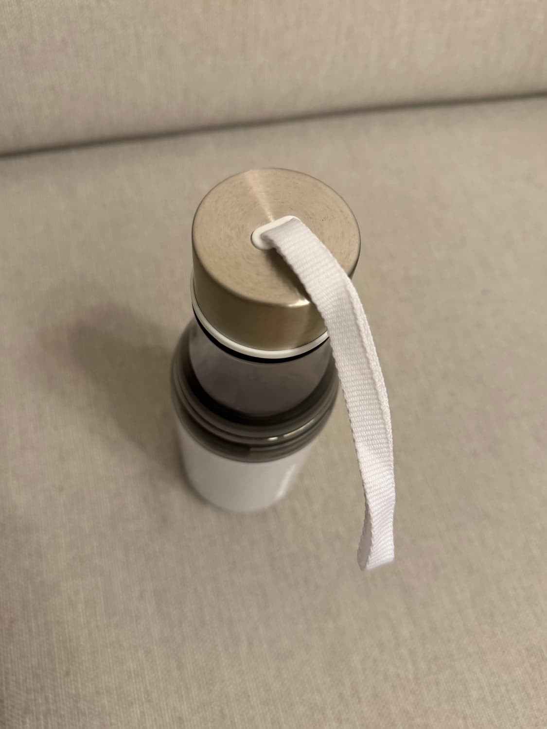 [새상품] 스타벅스 화이트 서니 스트랩 텀블러 한정판 500ml 시세 7 상품이미지2