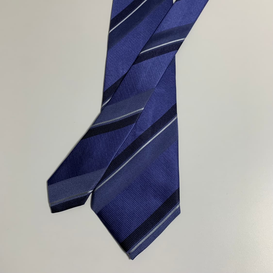 조르지오 아르마니(AMRMANI) 레지멘탈 클래식 정장룩 명품넥타이 A+ 상품이미지3