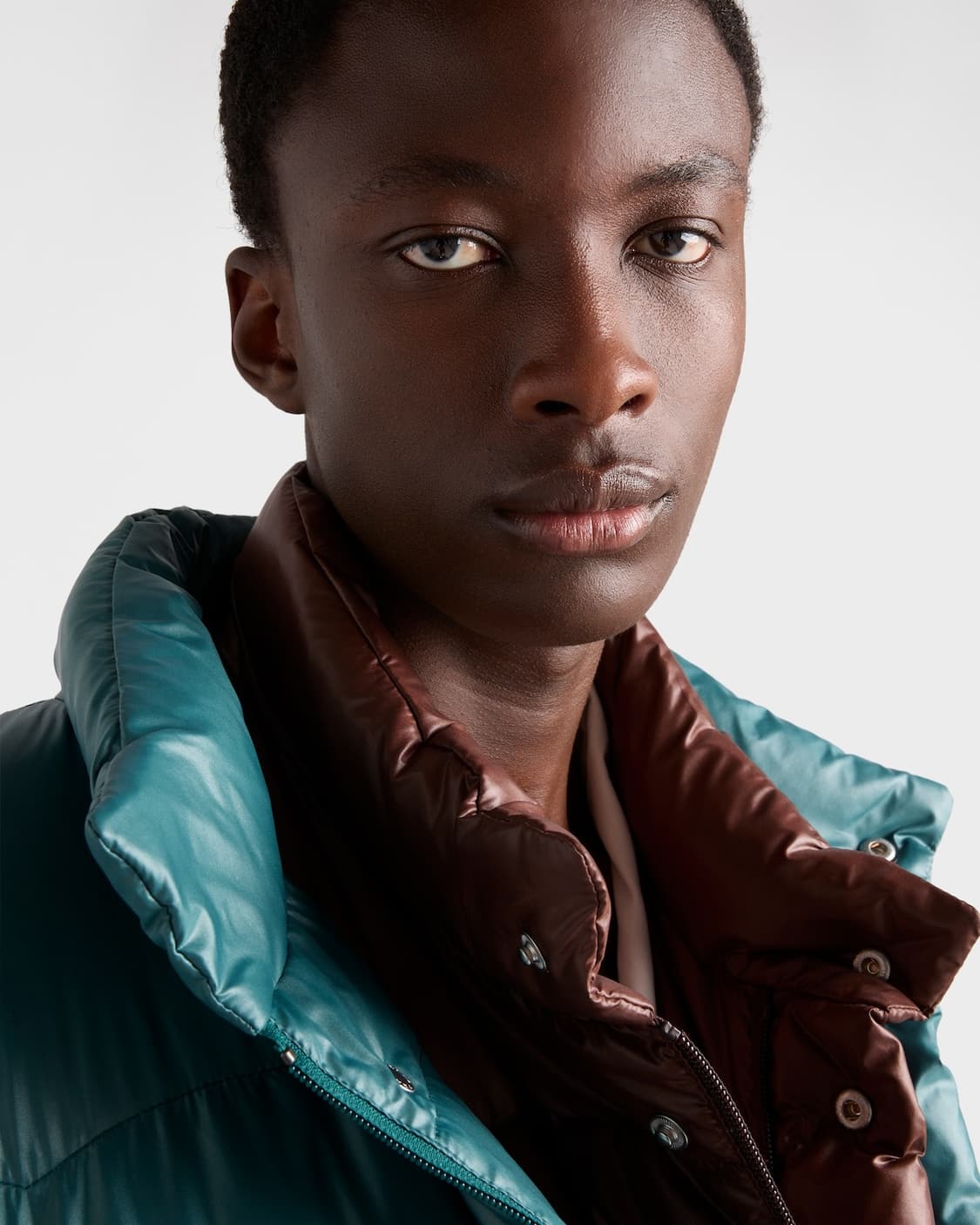 (새제품) 프라다 PRADA 리나일론 다운 베스트 M 상품이미지6