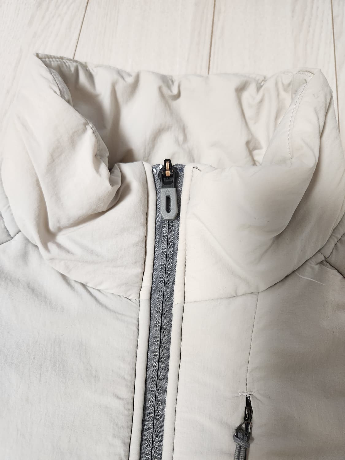 리복 플리스 멀티 트레이닝 바람막이 자켓 사이즈100L

여러 중고사이트 상품이미지5