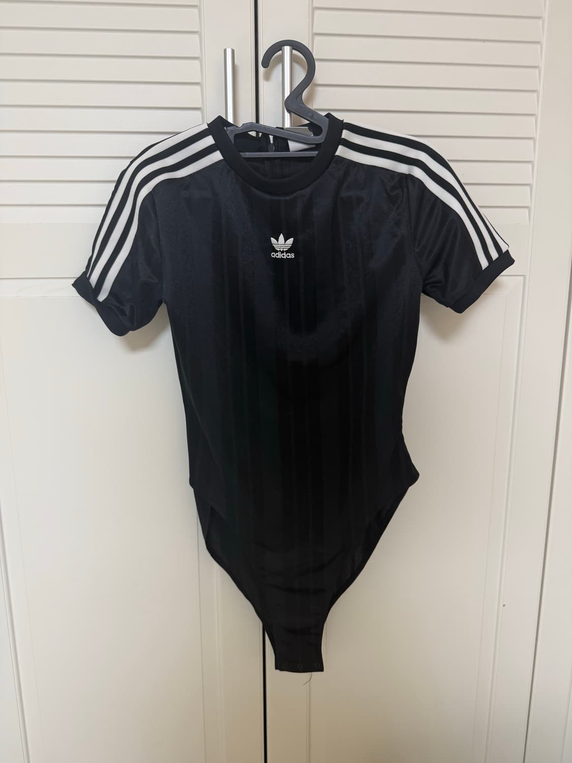 제니 아디다스 바디수트 상품이미지5