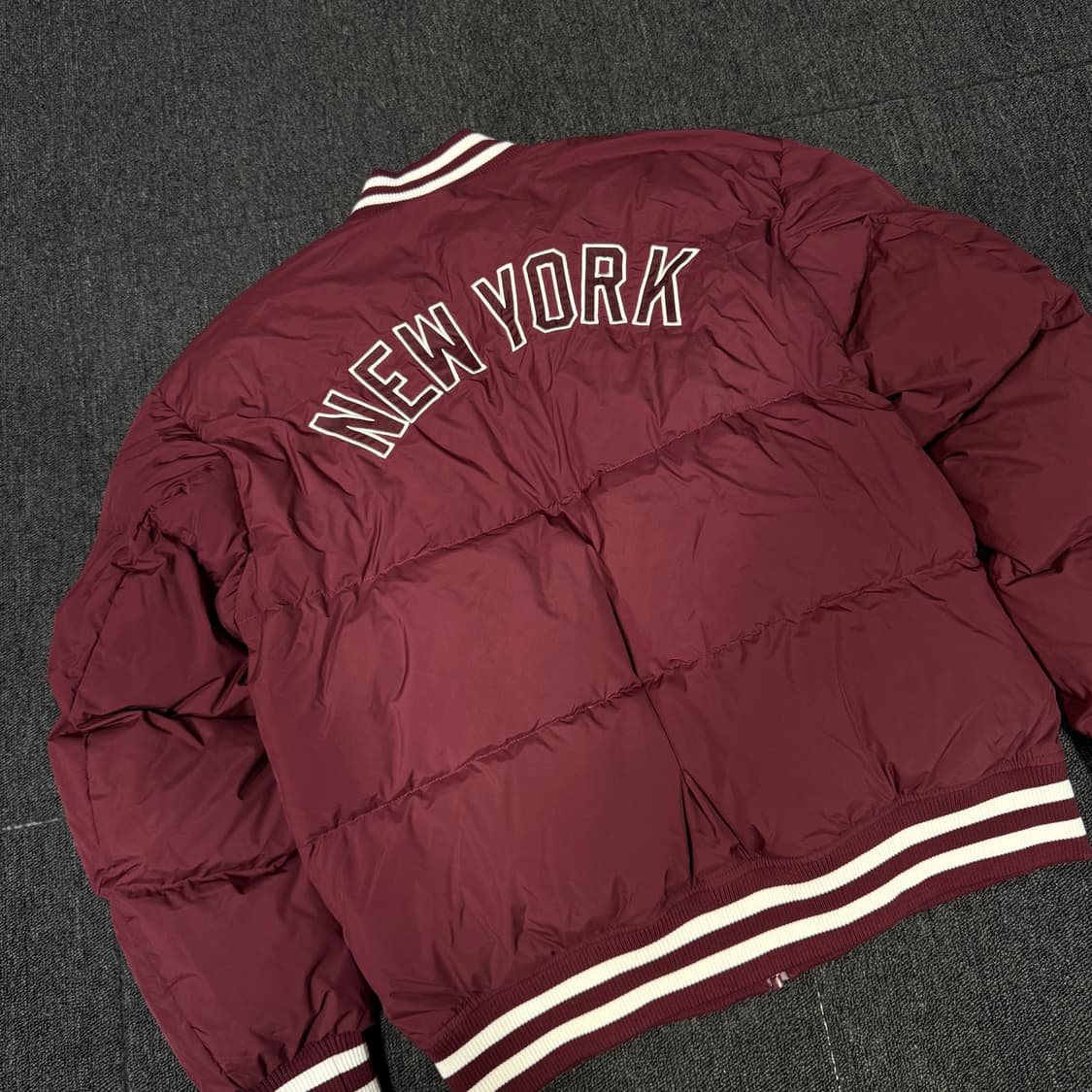 뉴에라 MLB 뉴욕 양키스 봄버 패딩 상품이미지7