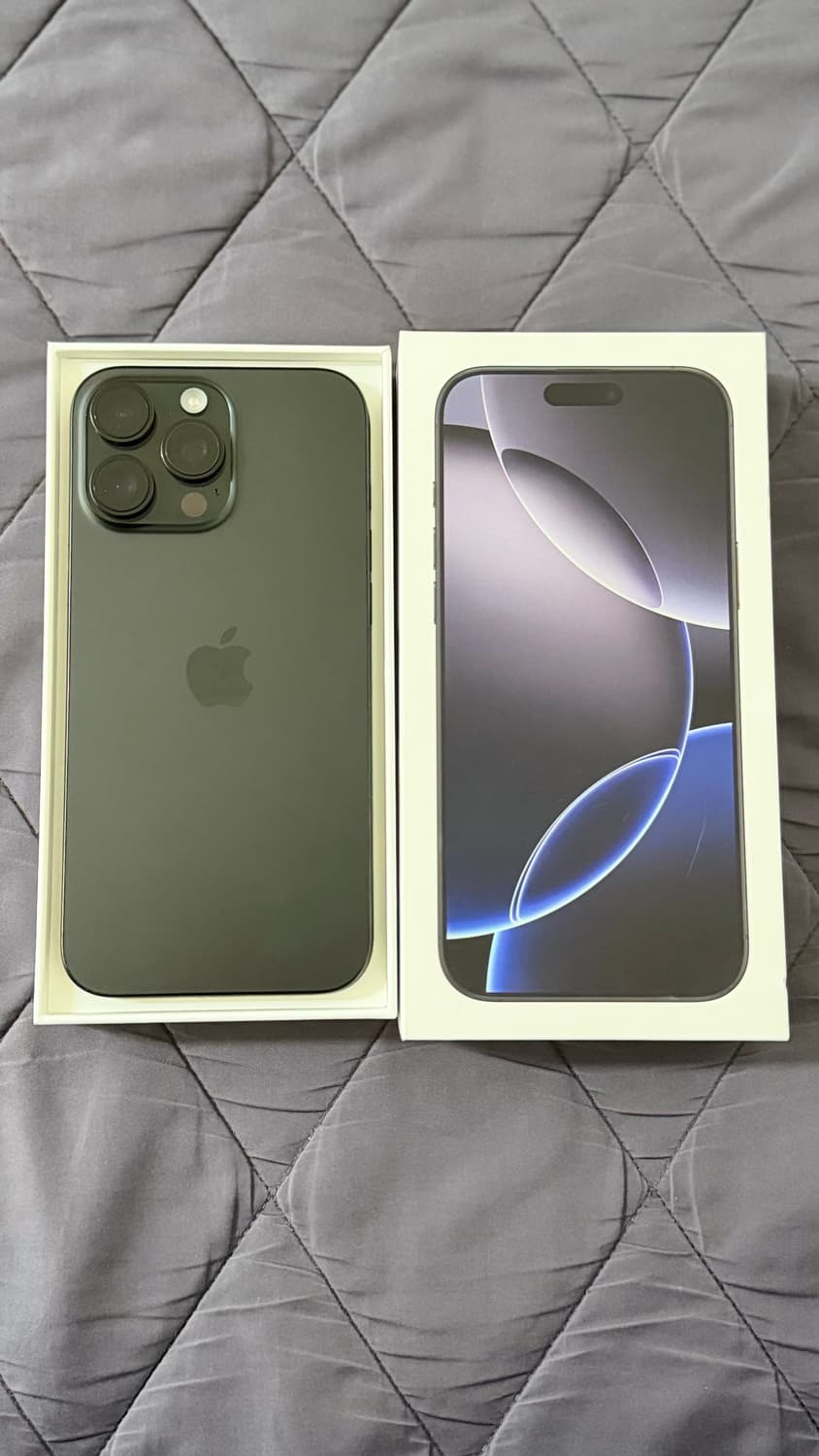 아이폰16프로맥스 블랙 SSS급 에어팟 증정 상품이미지1