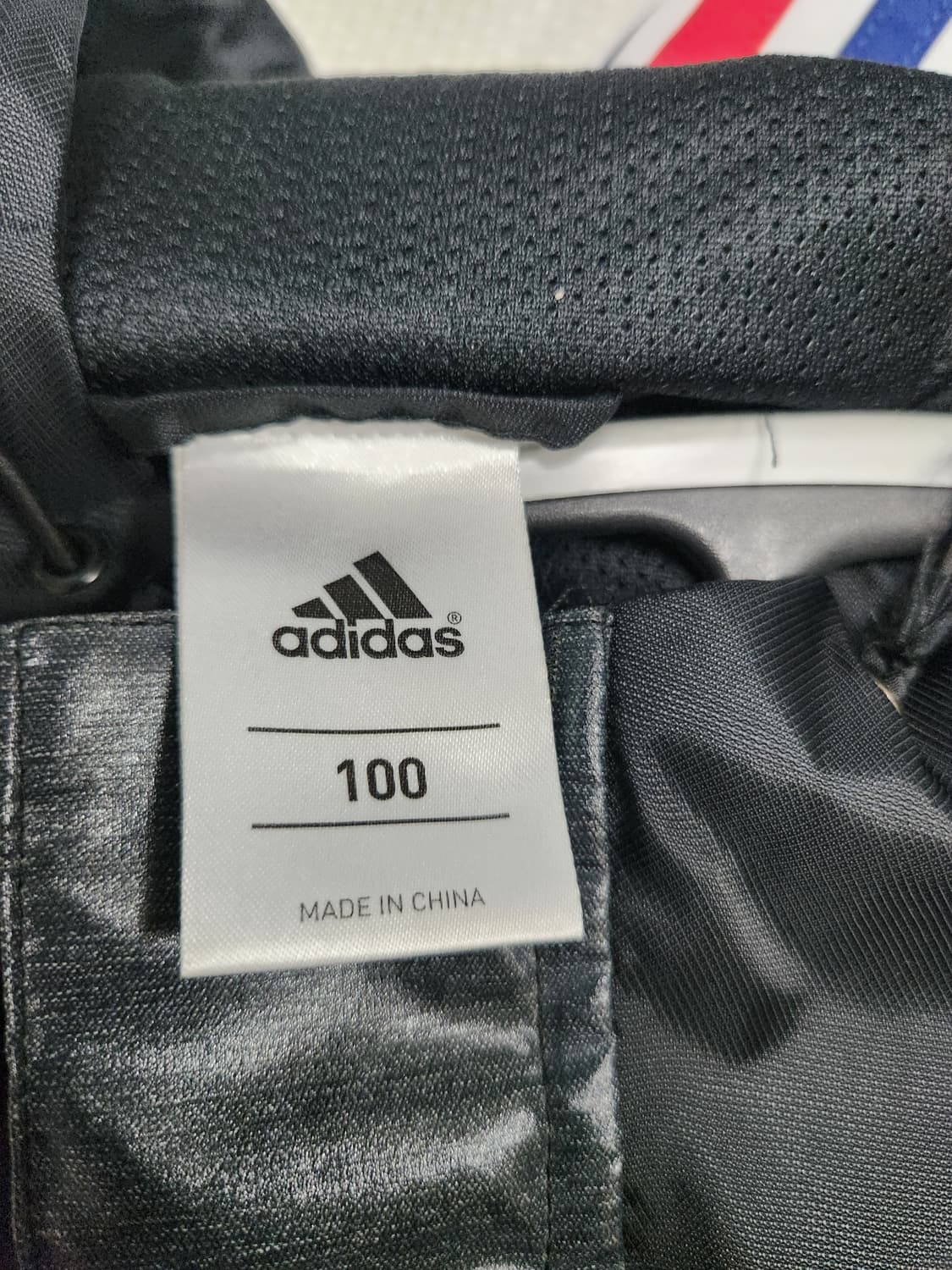 아디다스 레알 마드리드 유광 레인자켓 바람막이 사이즈100 상품이미지3