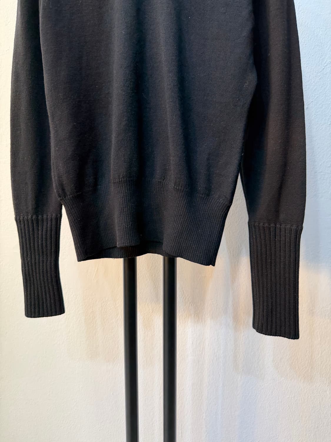 매장판정품) 버버리 여성 블랙 하이넥 니트 M 상품이미지3