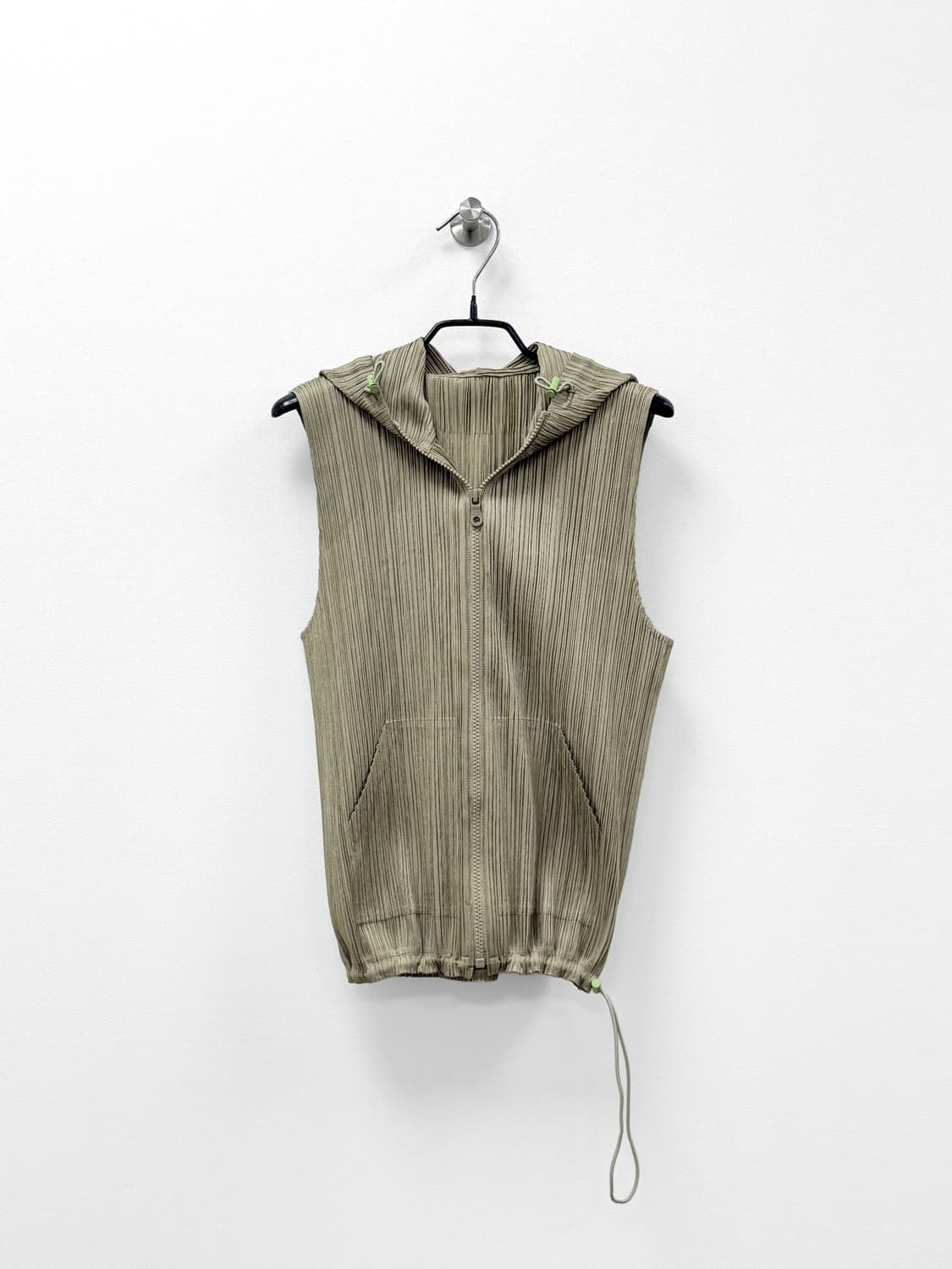 플리츠플리즈 후드 지퍼 베스트 상품이미지2