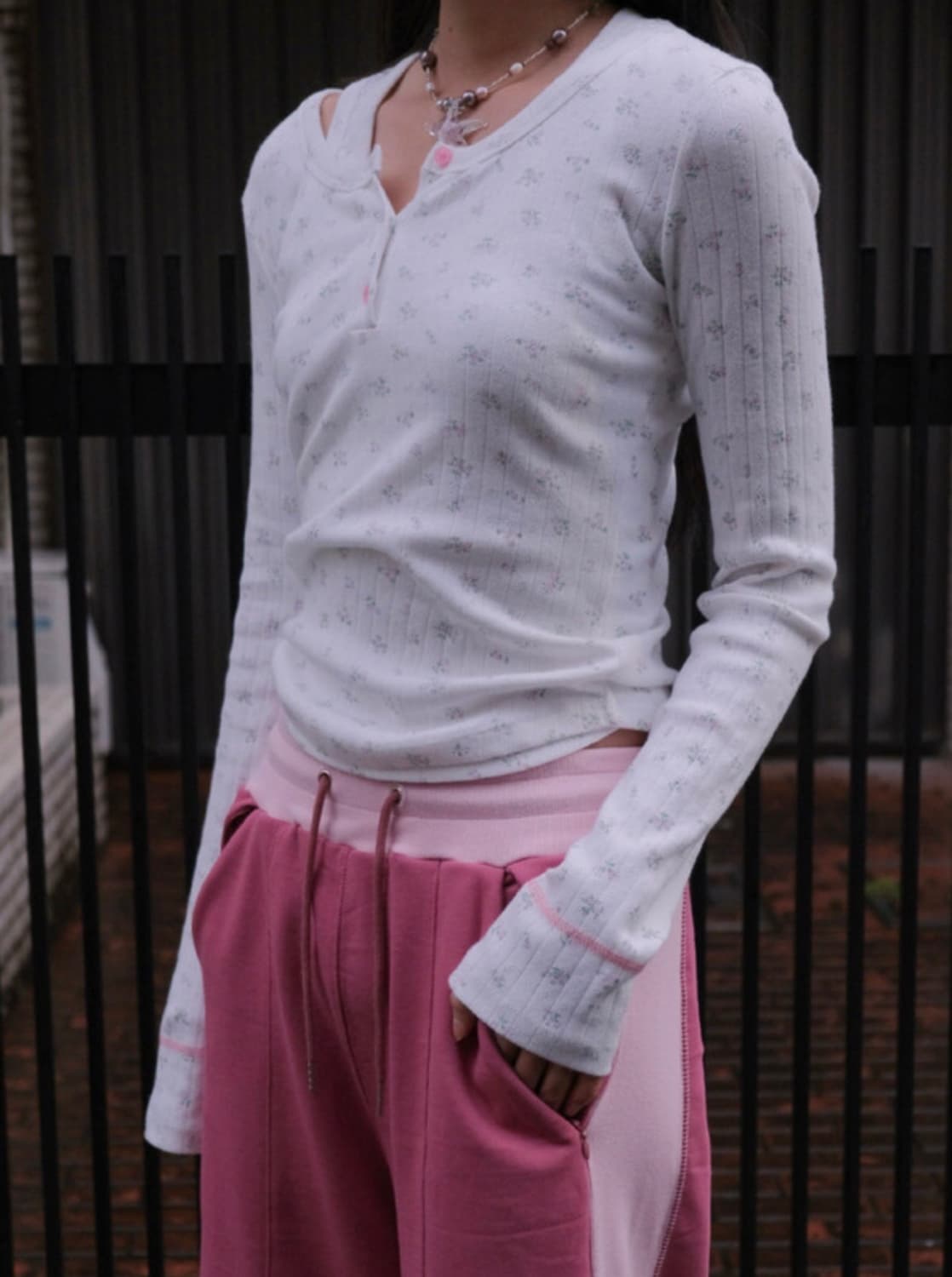 민지에나 플라워 롱 슬리브 화이트 상품이미지1