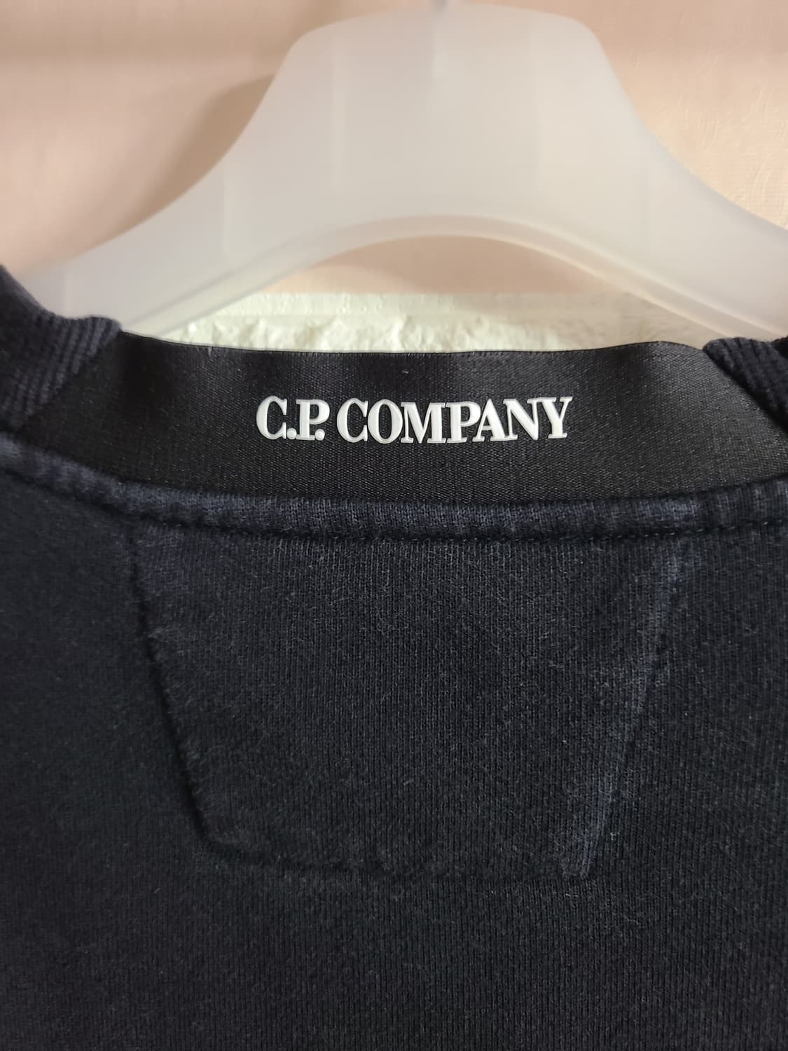 CP컴퍼니 블랙 렌즈 맨투맨 (105) 상품이미지5