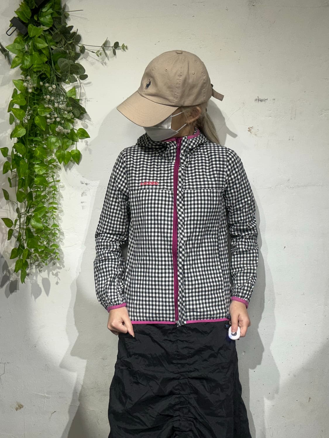 아디다스 블랙 키치 체크 후드 바람막이 자켓 M 상품이미지4