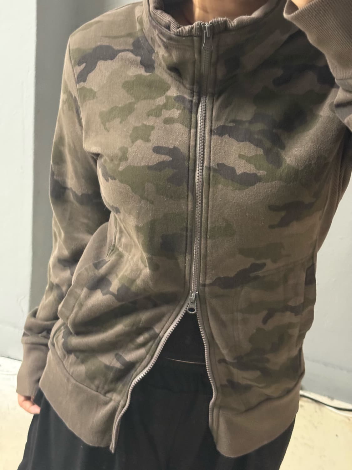 camo pattern high-neck 2-way zip-up 상품이미지3