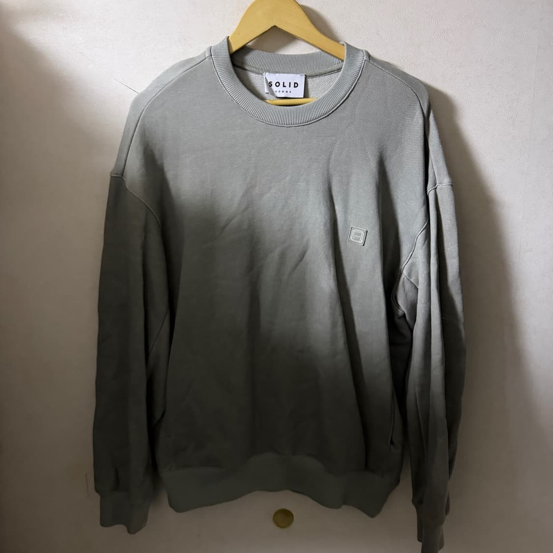 솔리드옴므 백로고 빈티지 맨투맨 48 (남성 슬림 105정도) 상품이미지1