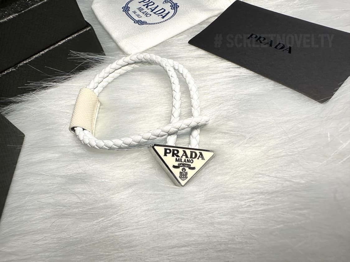 프라다 가죽 팔찌 화이트 풀박스 상품이미지4