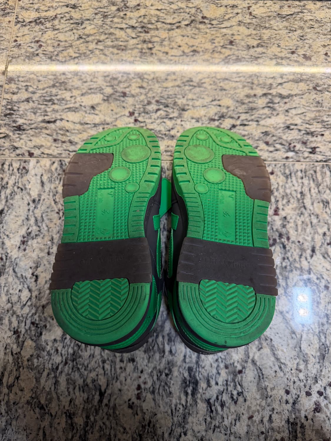 (41) 오프화이트 아웃오브오피스 스니커즈 상품이미지4