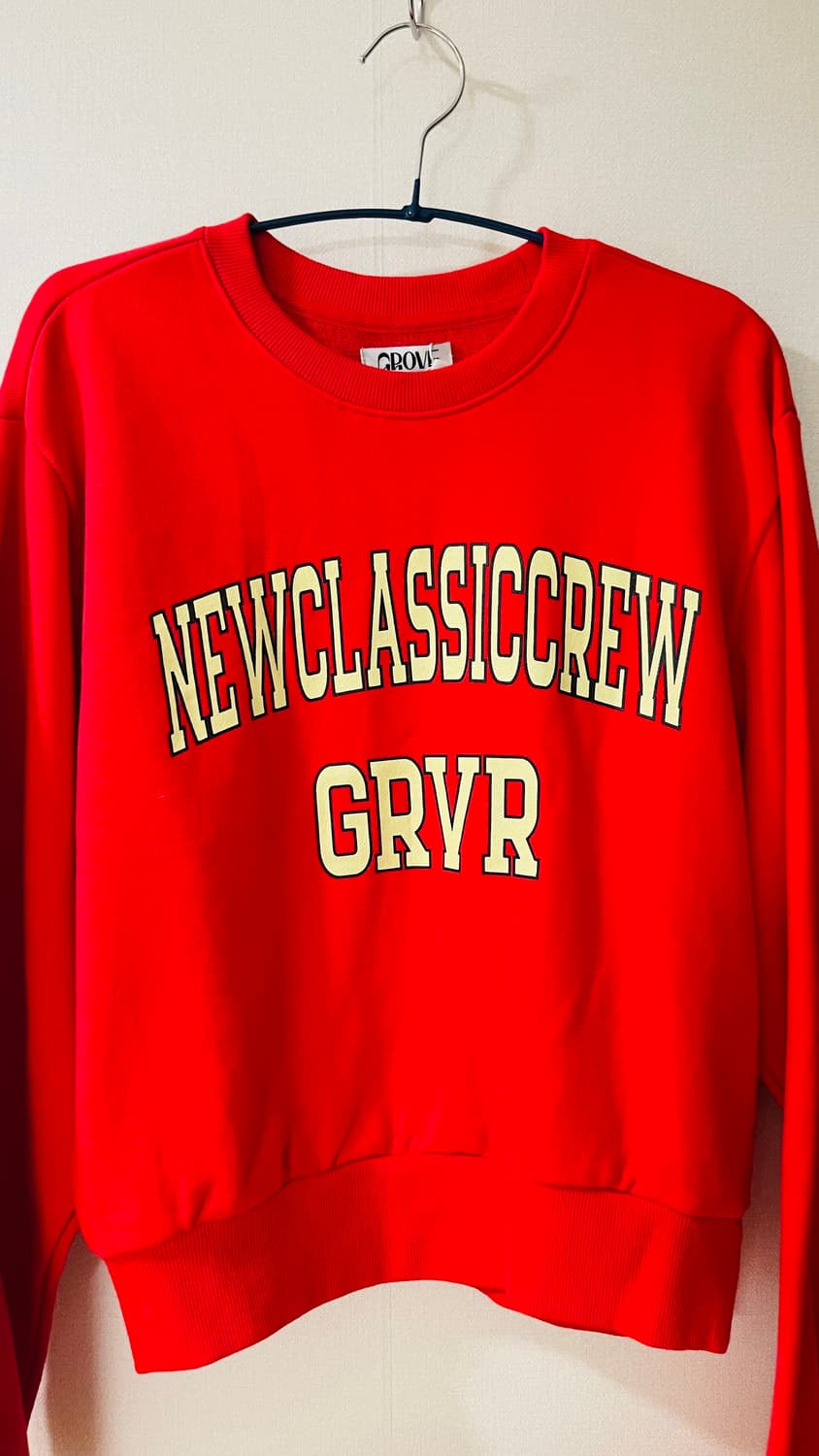 택달린새상품)그로브x에스쁘아 콜라보 NEWCLASSICCREW 맨투맨.  상품이미지5