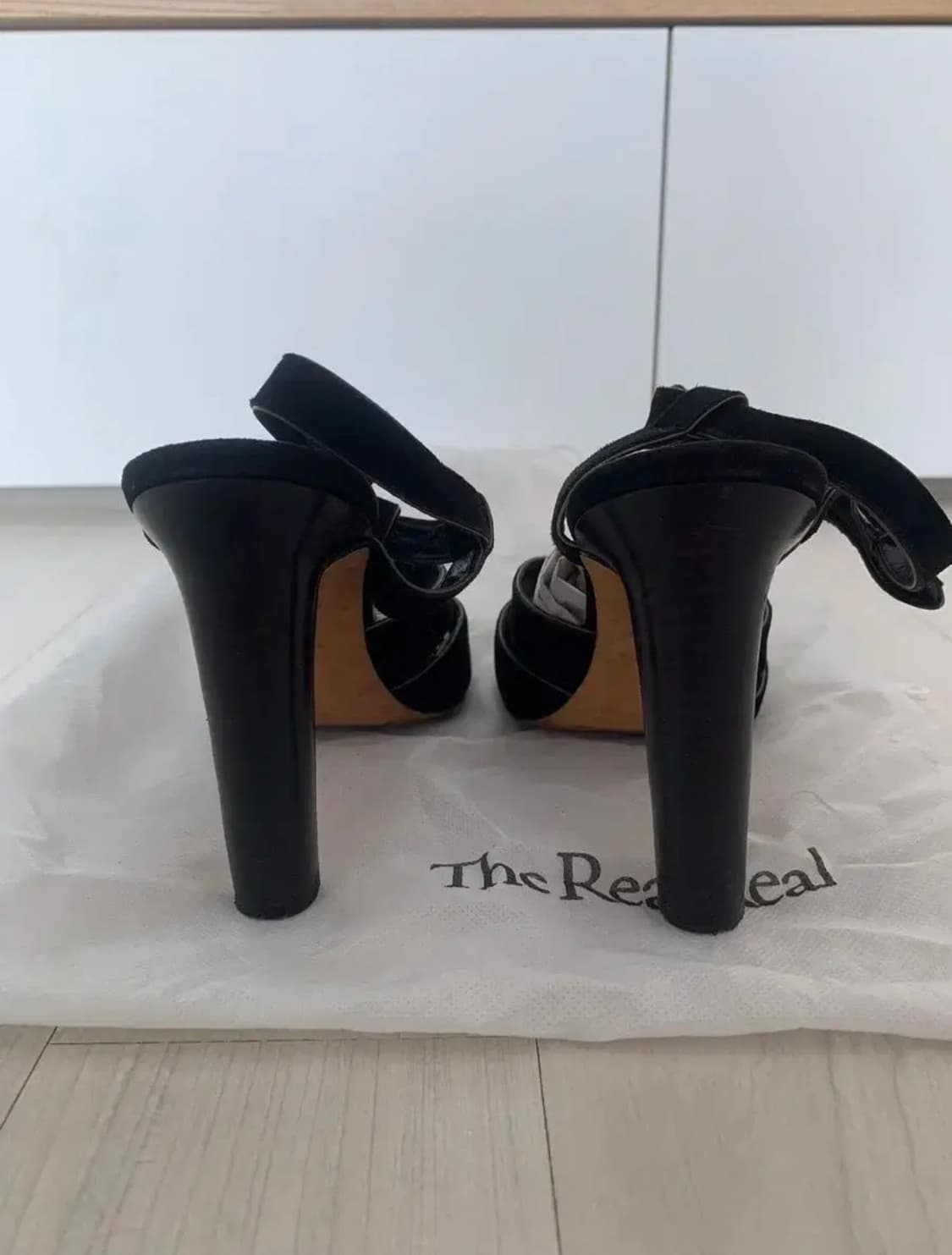 Manolo Blahnik 마놀로 블라닉 스웨이드 티스트랩 펌프스 상품이미지6