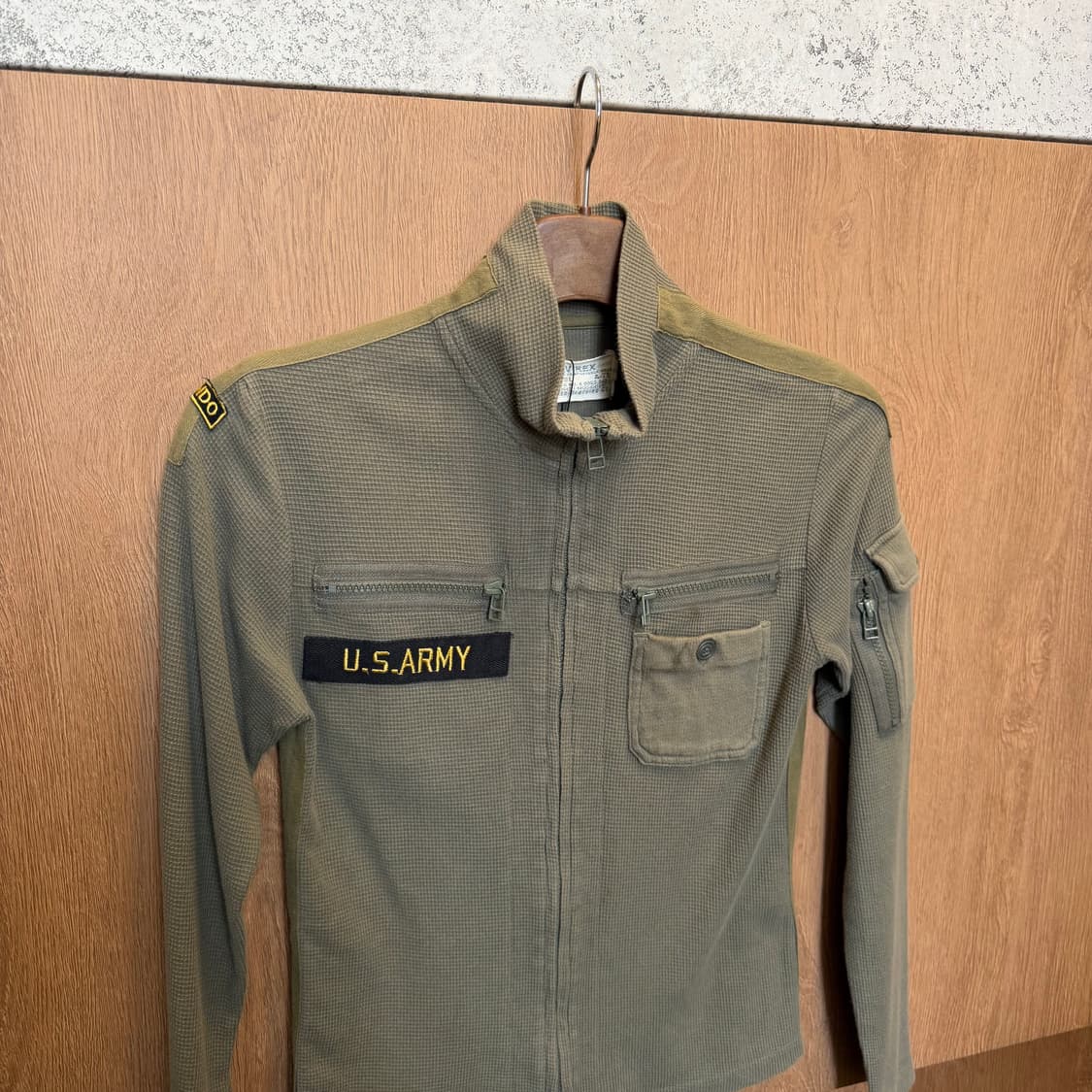 아비렉스 하이넥 와플 집업 자켓 밀리터리 패치 디테일 슬림핏 카키 상품이미지3