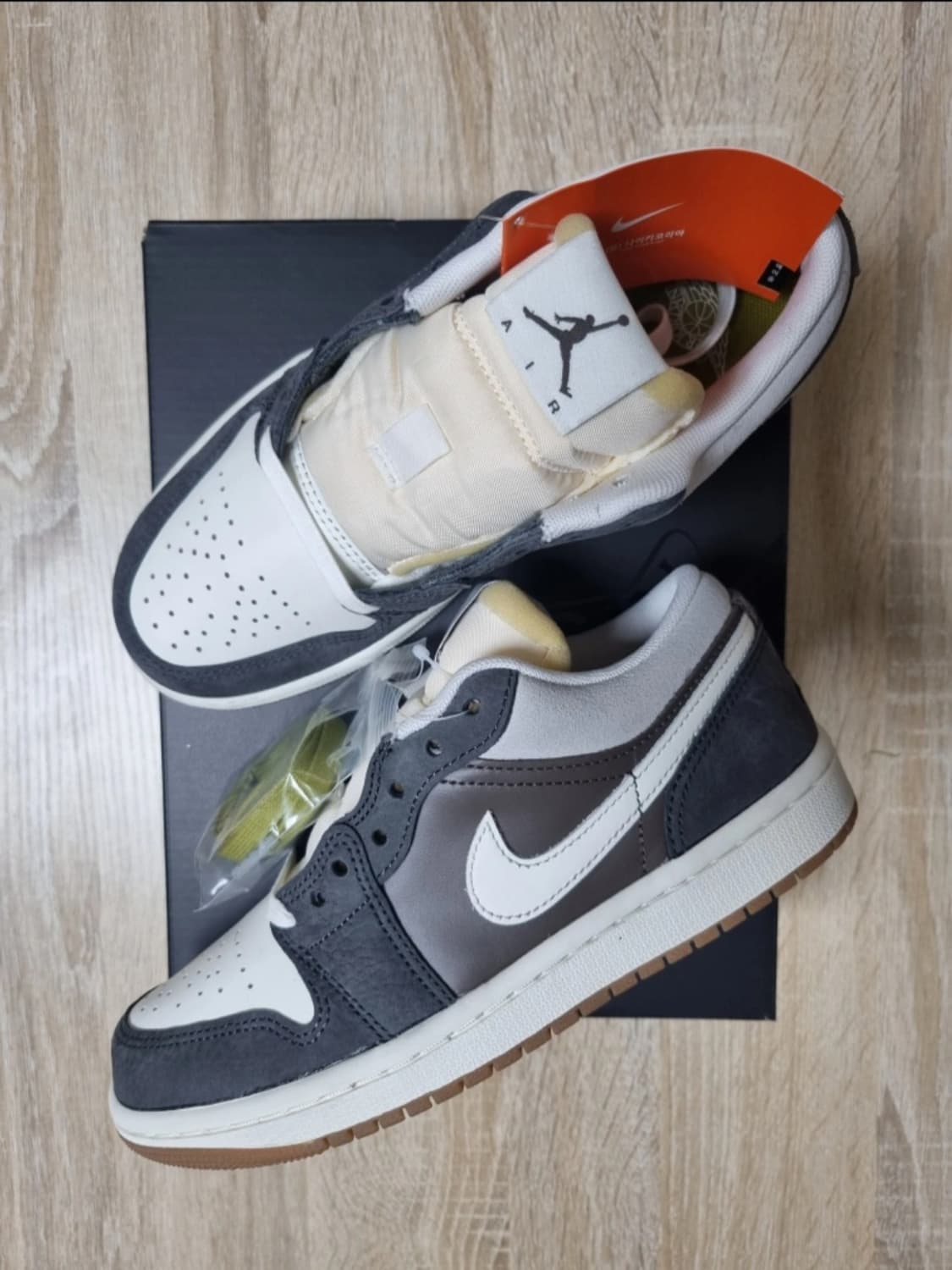 [230]조던1 로우 까치 상품이미지1